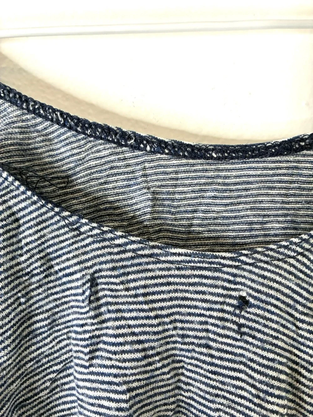 Brandy Melville Cropped Stripe Long Sleeve Top Scoop Neck Fine Stripe Stretch - Picture 5 of 5